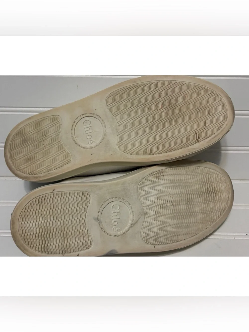 CHLOE Lauren White Leather Scallop Sneakers Shoes Womens Size 37 US Size 7
